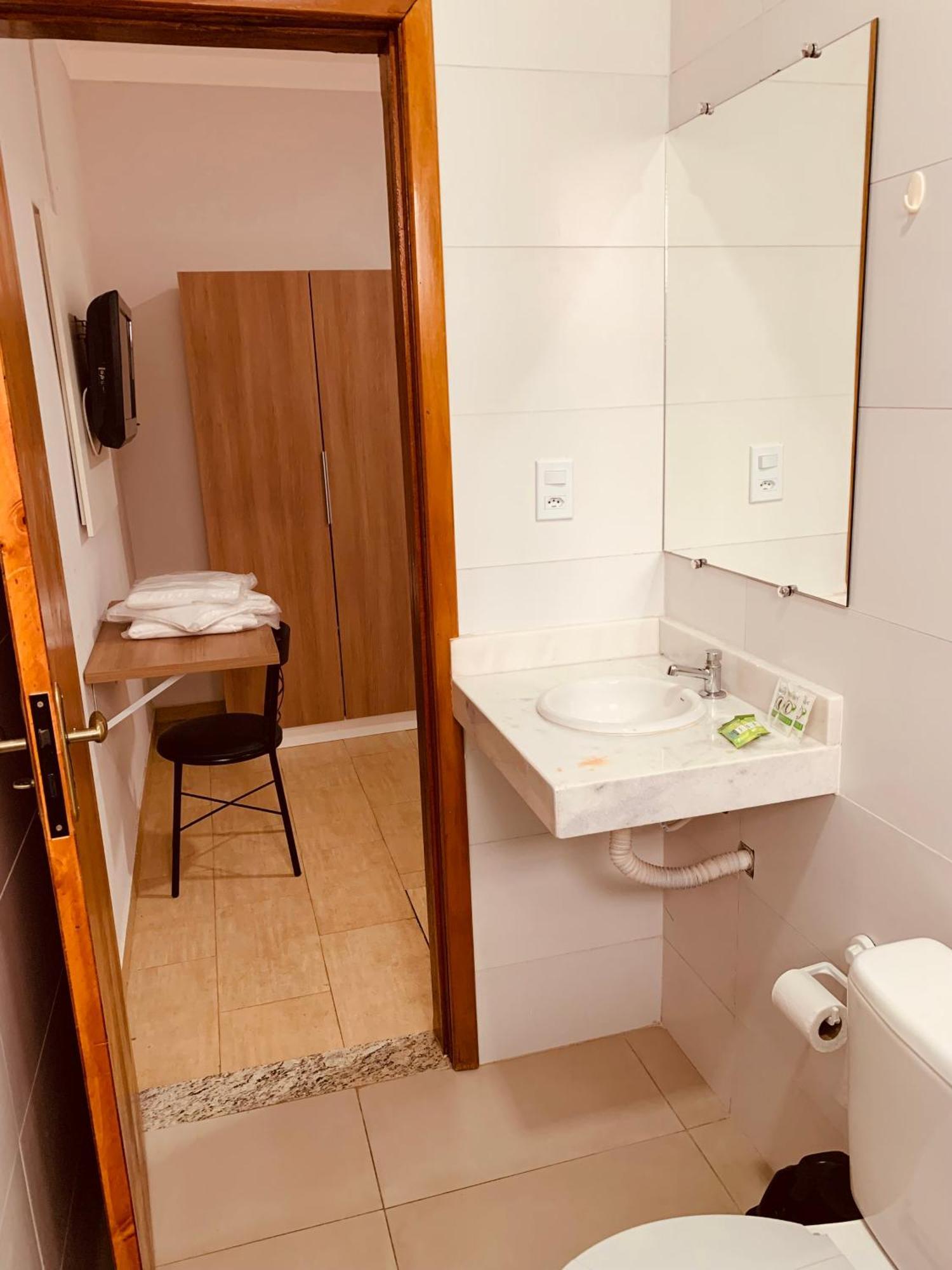 Hotel Belvedere Araras - Fácil Acesso Hospital São Leopoldo e Faculdades Quarto foto